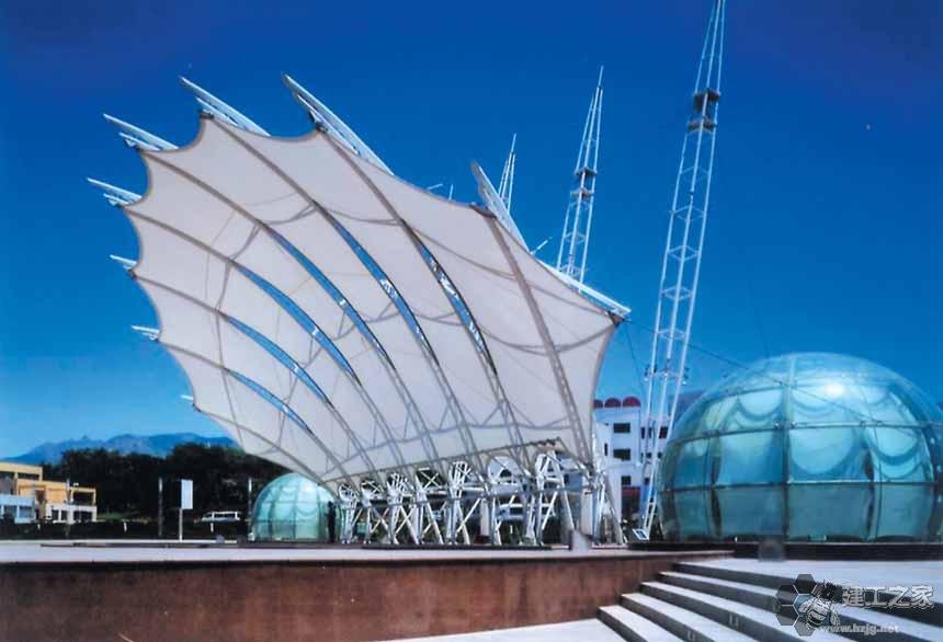 鄂州车棚膜结构网架